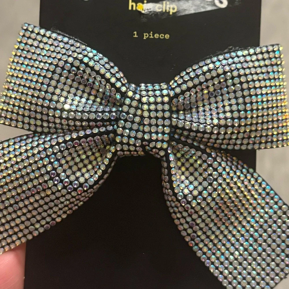 Art Class Bow-New